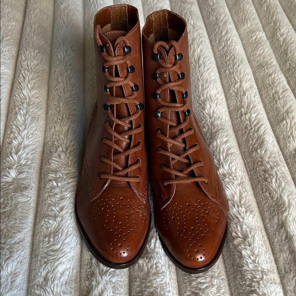 Brand New ,Sutton Plaza vintage 1980’s ankle shoes